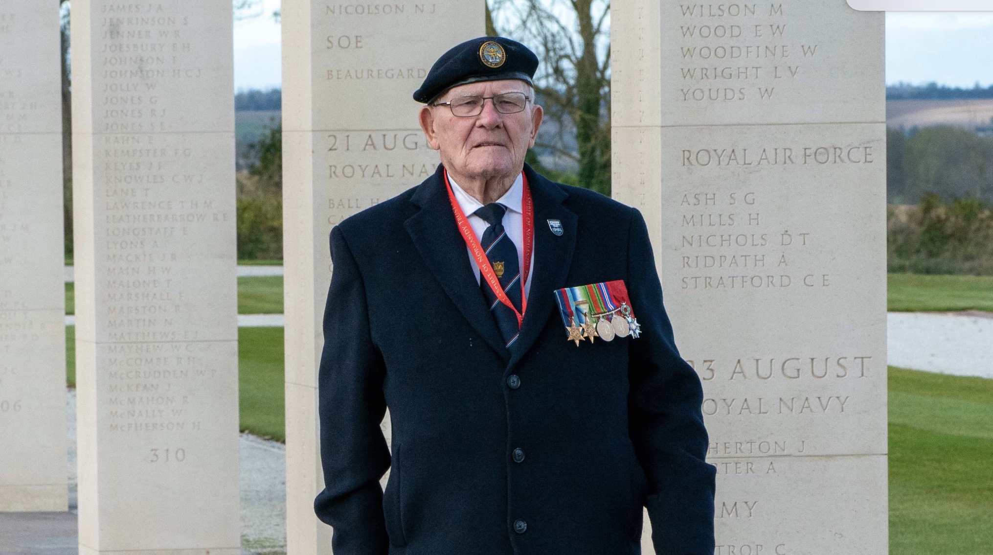 Final Farewell to DDay Veteran Frank Baugh British Normandy Memorial